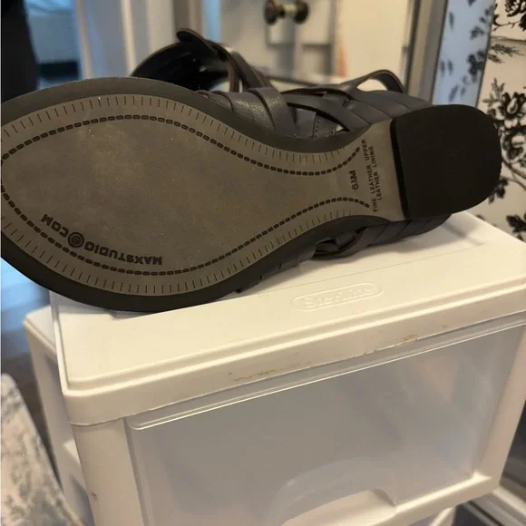 Sandals - Picture 2 of 3